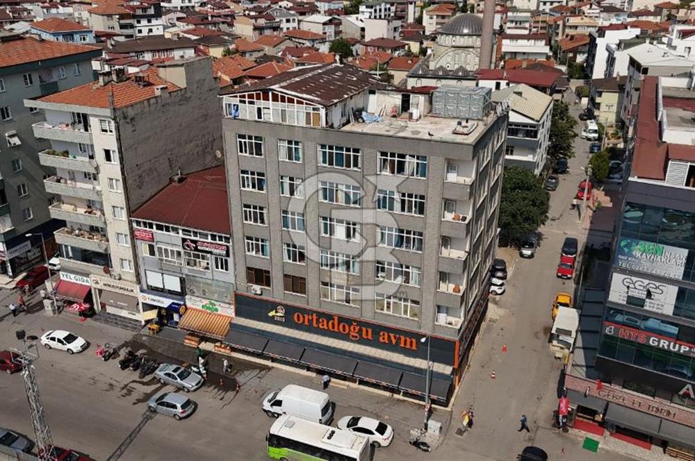GEBZE AKSE SAPAĞI TAM MERKEZİNDE KOMPLE SATILIK BİNA
