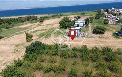 LAPSEKİ ÇARDAK EMEK TATİL SİTESİNDE SATILIK ARSA