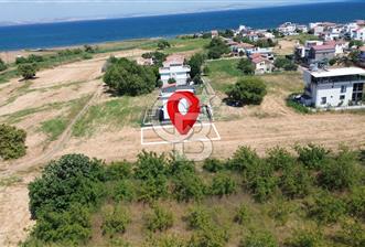 LAPSEKİ ÇARDAK EMEK TATİL SİTESİNDE SATILIK ARSA