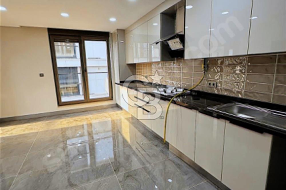 BEYLERBEYİ'NDE 250 M2 NET MUHTEŞEM BOĞAZ VE DENİZ MANZARALI 4+1
