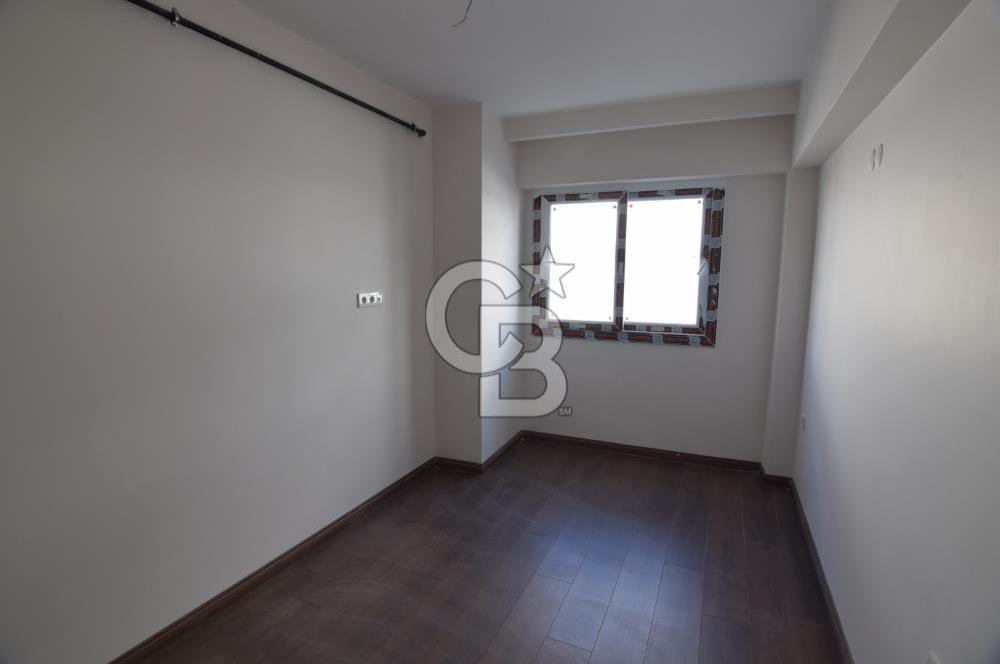Karşıyaka Çarşı Yakını Otoparklı Arakat Satılık 2+1 Sıfır Daire