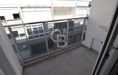 Karşıyaka Çarşı Yakını Otoparklı Arakat Satılık 2+1 Sıfır Daire