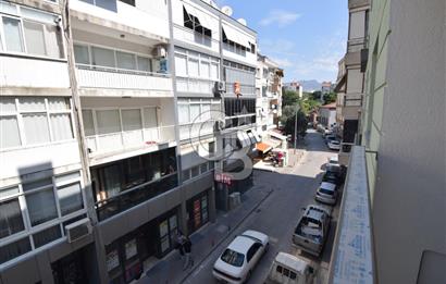 Karşıyaka Çarşı Yakını Otoparklı Arakat Satılık 2+1 Sıfır Daire