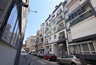 Karşıyaka Çarşı Yakını Otoparklı Arakat Satılık 2+1 Sıfır Daire