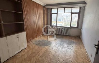 MALTEPE MERKEZ de KİRALIK TABELA DEĞERİ YÜKSEK CADDE ÜZERİNDE