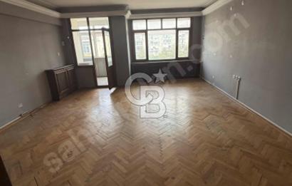 MALTEPE MERKEZ de KİRALIK TABELA DEĞERİ YÜKSEK CADDE ÜZERİNDE