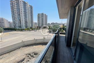 BAĞLICA SATILIK VİLLA 530 M2 ARSA PAYI HAVUZ SİTE İÇERİSİNDE