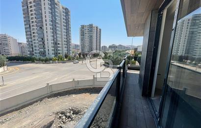 BAĞLICA SATILIK VİLLA 530 M2 ARSA PAYI HAVUZ SİTE İÇERİSİNDE