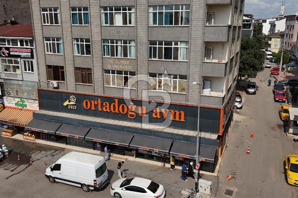 GEBZE AKSE SAPAĞI TAM MERKEZİNDE KOMPLE SATILIK BİNA