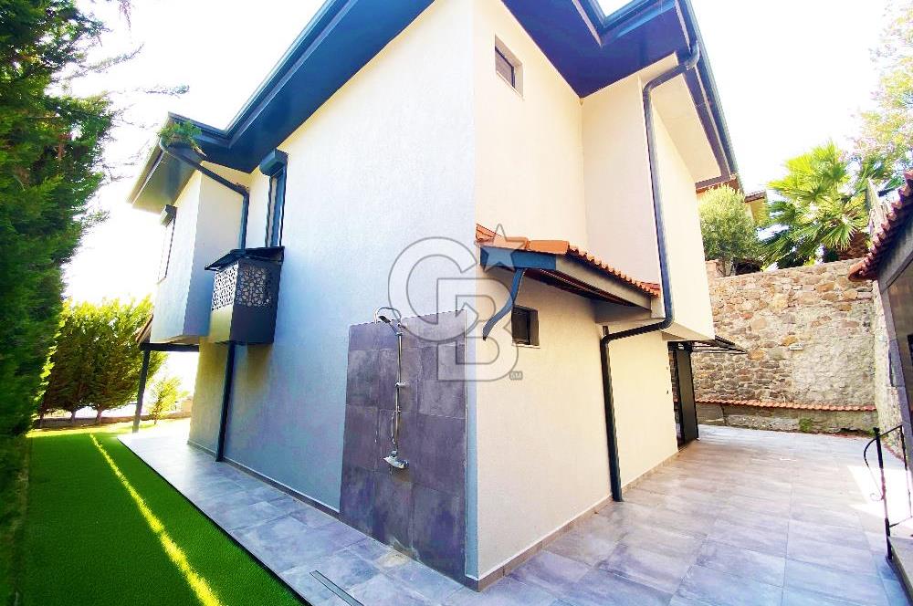 ÇANAKKALE AYVACIK ÇAKIL SİTESİNDE SATILIK 4+1 DUBLEKS VİLLA