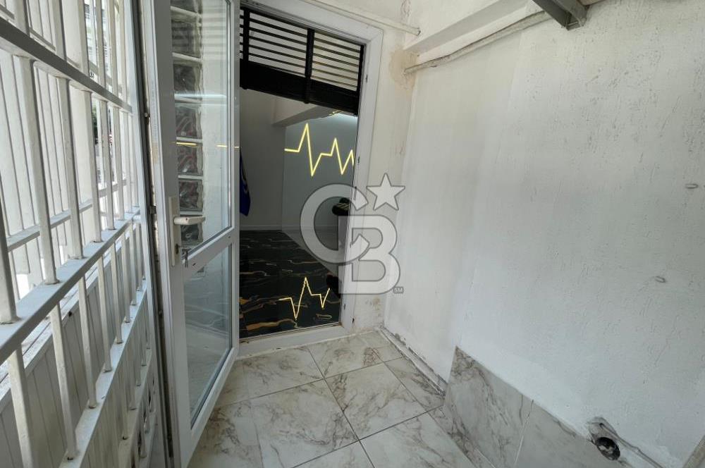 Karşıyaka çarşıda eşyalı,full tadilatlı 3+1 daire
