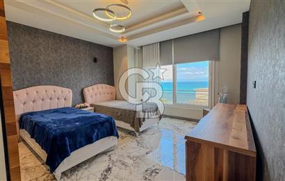 Ayvalık'ın En Prestijli Denize Sıfır Satılık Villası