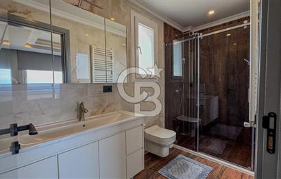Ayvalık'ın En Prestijli Denize Sıfır Satılık Villası