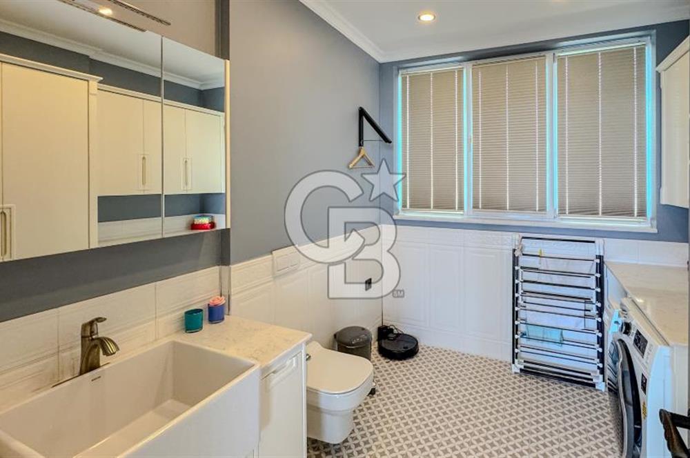 Ayvalık'ın En Prestijli Denize Sıfır Satılık Villası