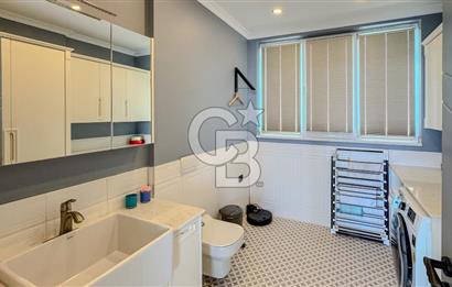 Ayvalık'ın En Prestijli Denize Sıfır Satılık Villası