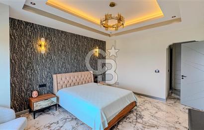 Ayvalık'ın En Prestijli Denize Sıfır Satılık Villası