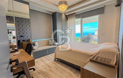 Ayvalık'ın En Prestijli Denize Sıfır Satılık Villası