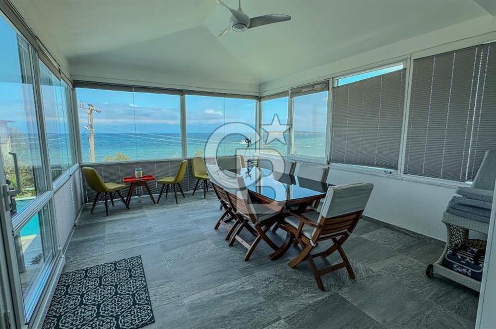 Ayvalık'ın En Prestijli Denize Sıfır Satılık Villası