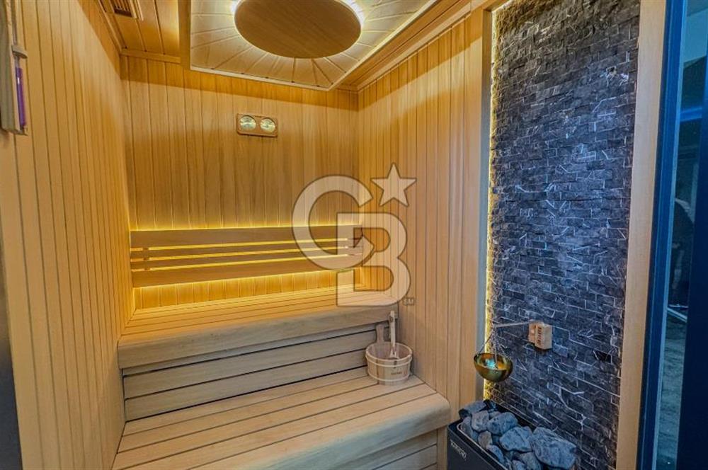 Ayvalık'ın En Prestijli Denize Sıfır Satılık Villası