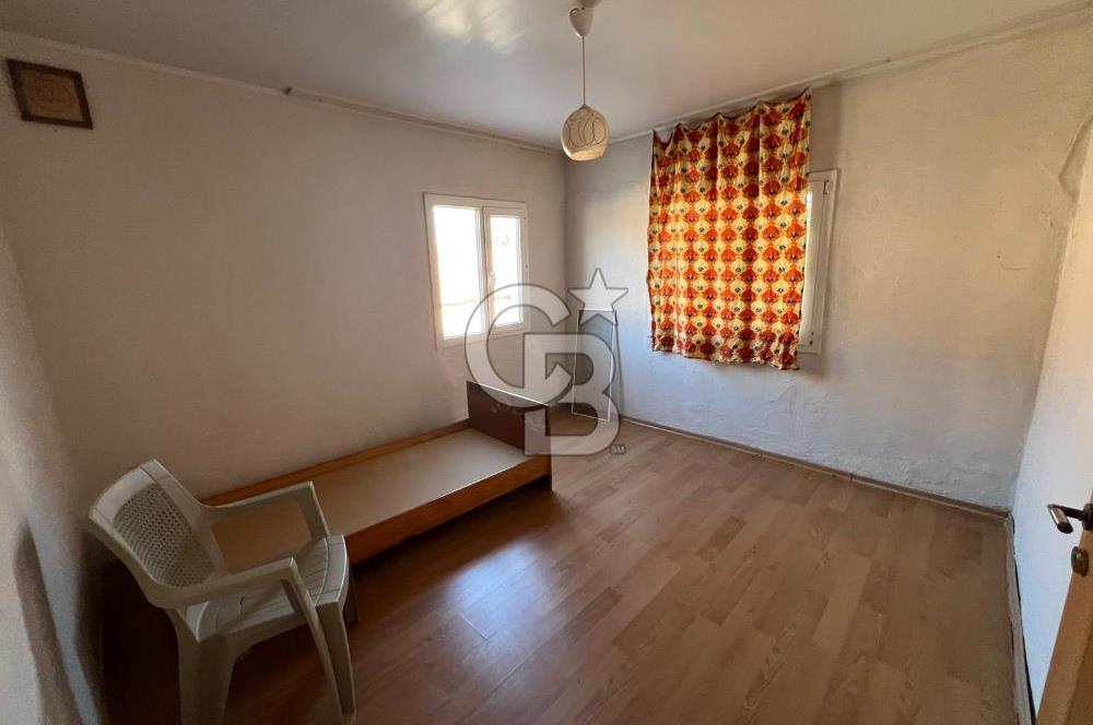 Foça Yenibağarası Mahallesinde Kiralık Müstakil Ev
