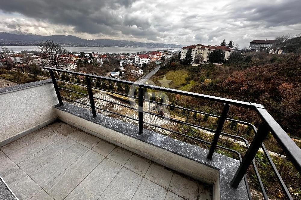 CB Envoy'dan Panoramik Deniz Manzaralı 3+1 Ters Dubleks