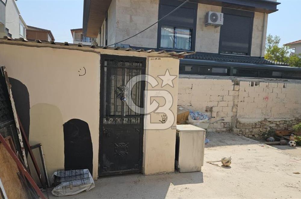 Urla, Yaka Mahallesi, Bahçe katı,  Satılık 2+1 Daire