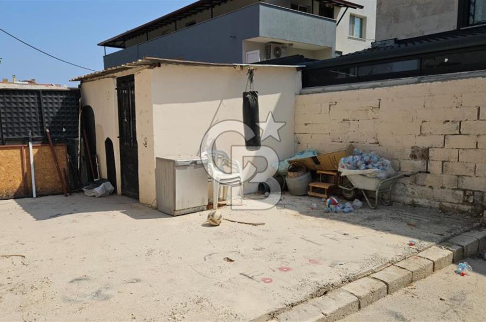 Urla, Yaka Mahallesi, Bahçe katı,  Satılık 2+1 Daire