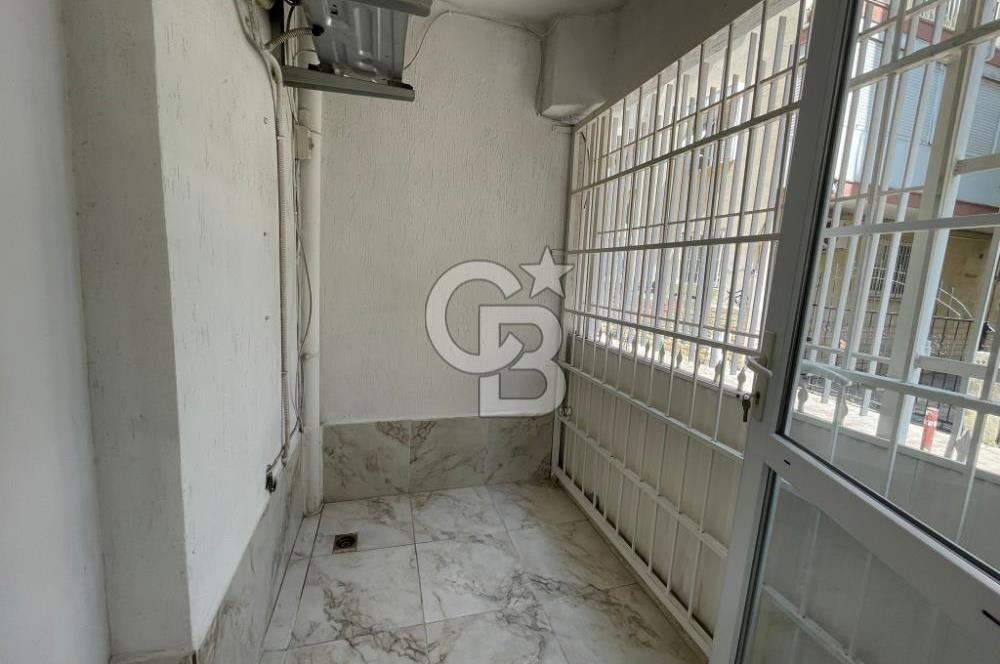 Karşıyaka çarşıda eşyalı,full tadilatlı 3+1 daire