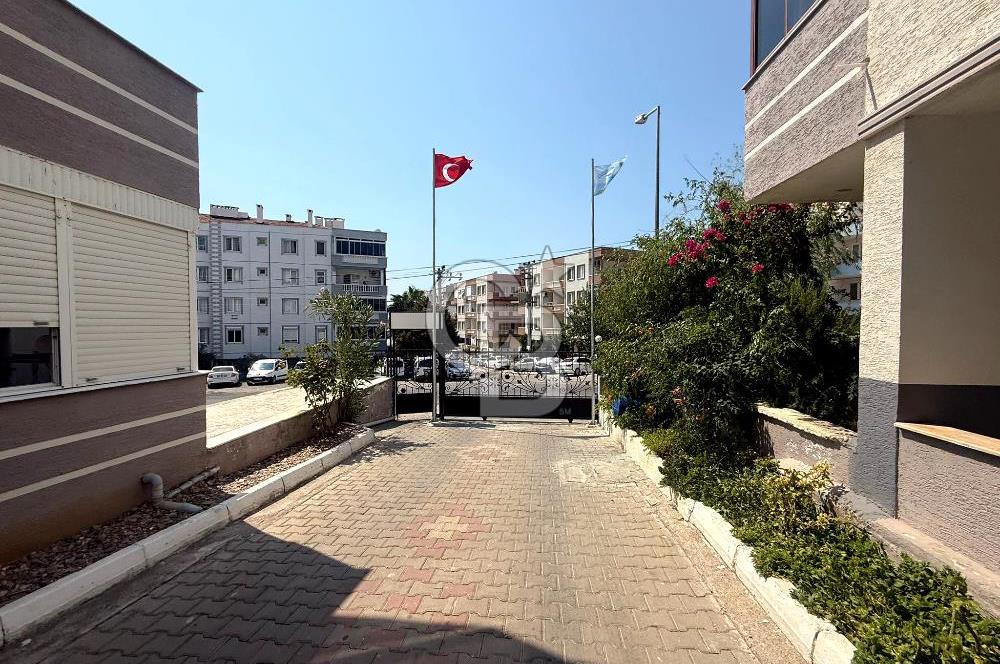 AYVALIK SARIMSAKLIDA SATILIK ASANSÖRLÜ 2+1 DAİRE