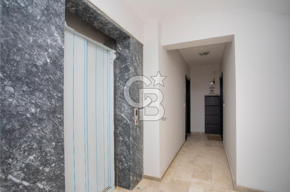 Yenifoça'da Satılık Bahçe Katı 1+1 Daire