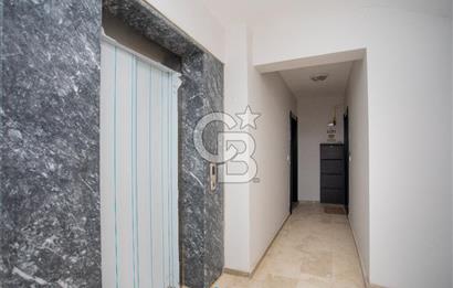 Yenifoça'da Satılık Bahçe Katı 1+1 Daire