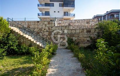 Yenifoça'da Satılık Bahçe Katı 1+1 Daire