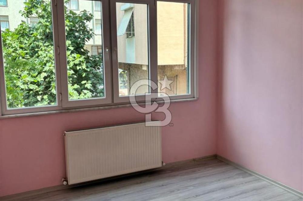 Altayçeşme Mahallesi'nde Merkezi Lokasyon'da Kiralık 2+1 Daire