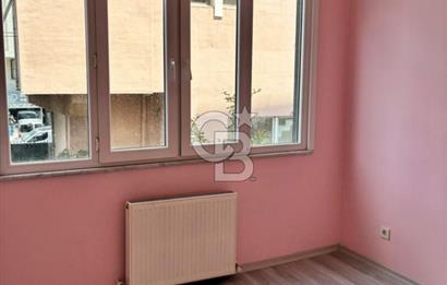 Altayçeşme Mahallesi'nde Merkezi Lokasyon'da Kiralık 2+1 Daire