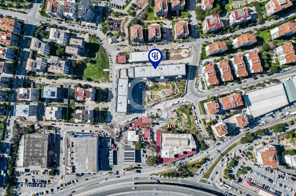 KUŞADASI MERKEZDE K.OTOPARKLI GÜVENLİKLİ HAUZLU YENİ 2+1 DAİRE 