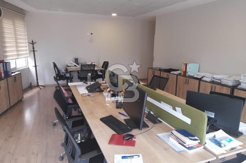 BEYLİKDÜZÜ YAKUPLU VERA PLAZA DA 4+1 SATILIK OFİS
