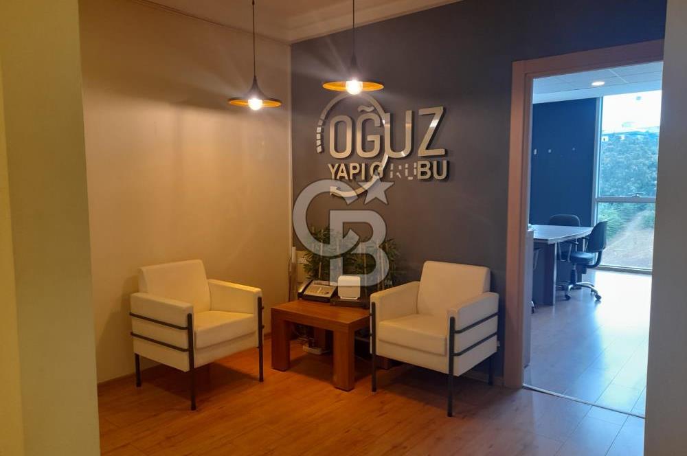 BEYLİKDÜZÜ YAKUPLU VERA PLAZA DA 4+1 SATILIK OFİS