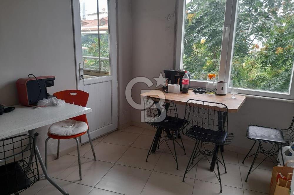 BEYLİKDÜZÜ YAKUPLU VERA PLAZA DA 4+1 SATILIK OFİS