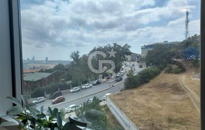 BEYLİKDÜZÜ YAKUPLU VERA PLAZA DA 4+1 SATILIK OFİS