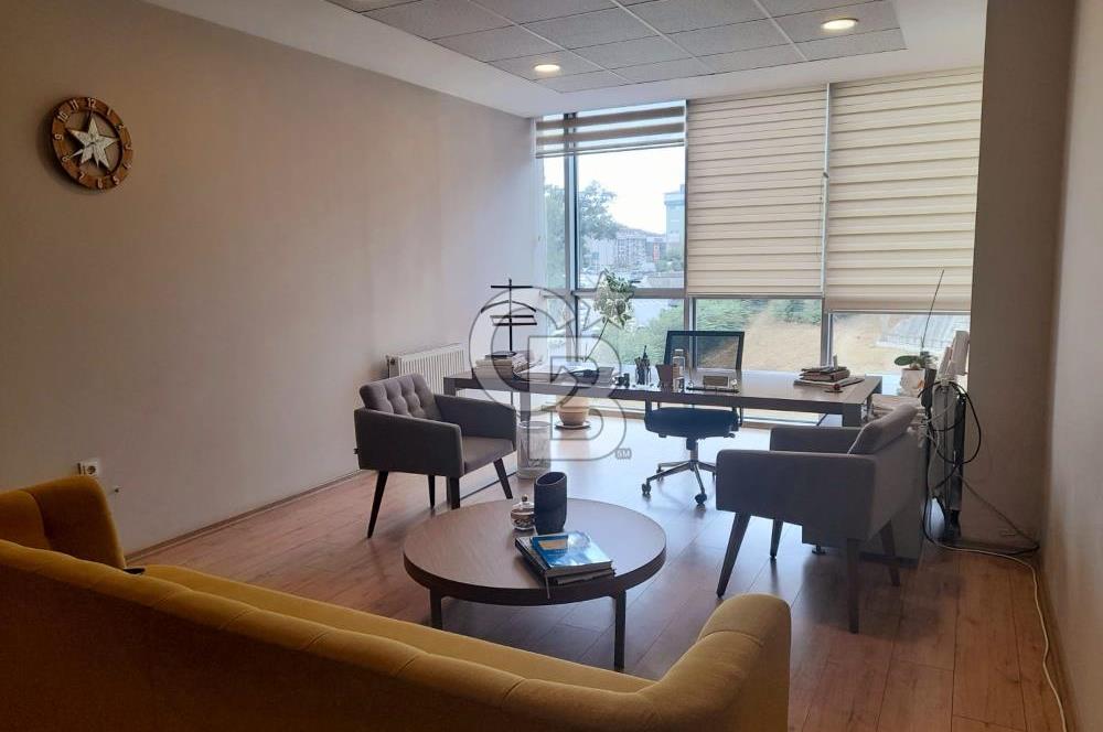 BEYLİKDÜZÜ YAKUPLU VERA PLAZA DA 4+1 SATILIK OFİS