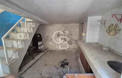 AYVALIK MERKEZE'E YÜRÜME MESAFESİNDE 2+1 SATILIK TRİPLEKS EV