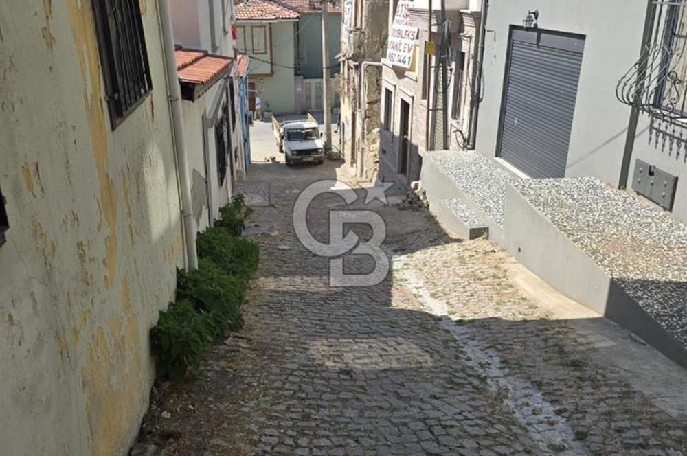 AYVALIK MERKEZE'E YÜRÜME MESAFESİNDE 2+1 SATILIK TRİPLEKS EV