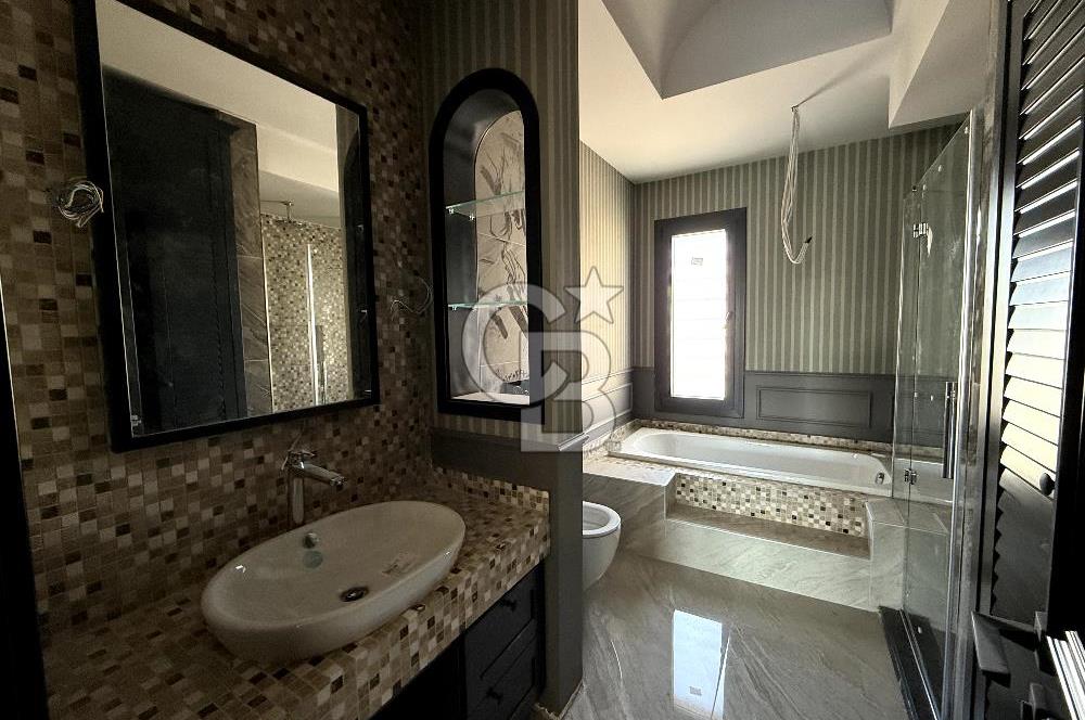 CB EAGLE'dan YENİ MAH. SİTE İÇERİSİNDE 5+2 450m² TRIPLEKS VİLLA