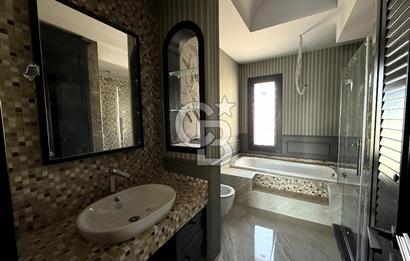 CB EAGLE'dan YENİ MAH. SİTE İÇERİSİNDE 5+2 450m² TRIPLEKS VİLLA