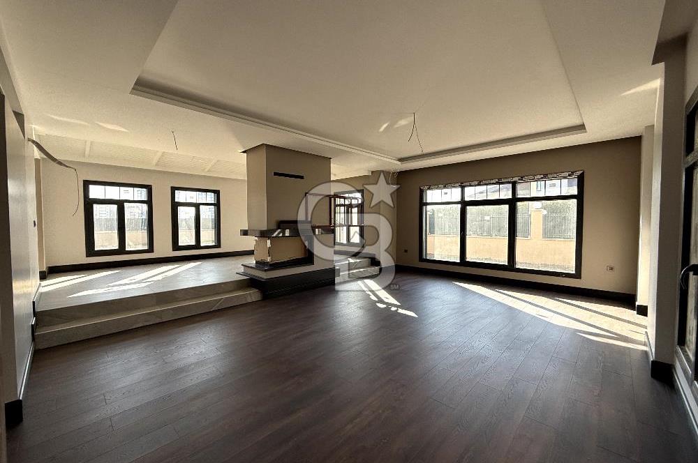 CB EAGLE'dan YENİ MAH. SİTE İÇERİSİNDE 5+2 450m² TRIPLEKS VİLLA
