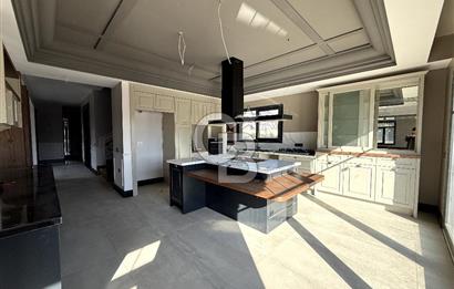 CB EAGLE'dan YENİ MAH. SİTE İÇERİSİNDE 5+2 450m² TRIPLEKS VİLLA