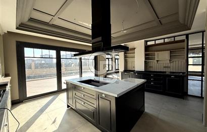 CB EAGLE'dan YENİ MAH. SİTE İÇERİSİNDE 5+2 450m² TRIPLEKS VİLLA