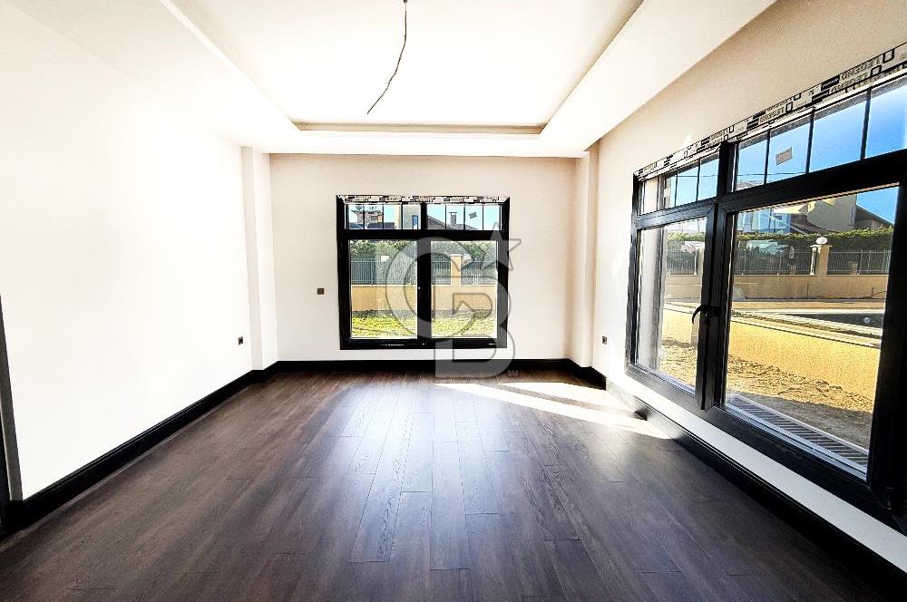 CB EAGLE'dan YENİ MAH. SİTE İÇERİSİNDE 5+2 450m² TRIPLEKS VİLLA