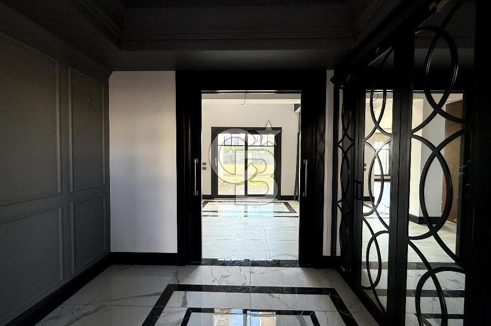 CB EAGLE'dan YENİ MAH. SİTE İÇERİSİNDE 5+2 450m² TRIPLEKS VİLLA