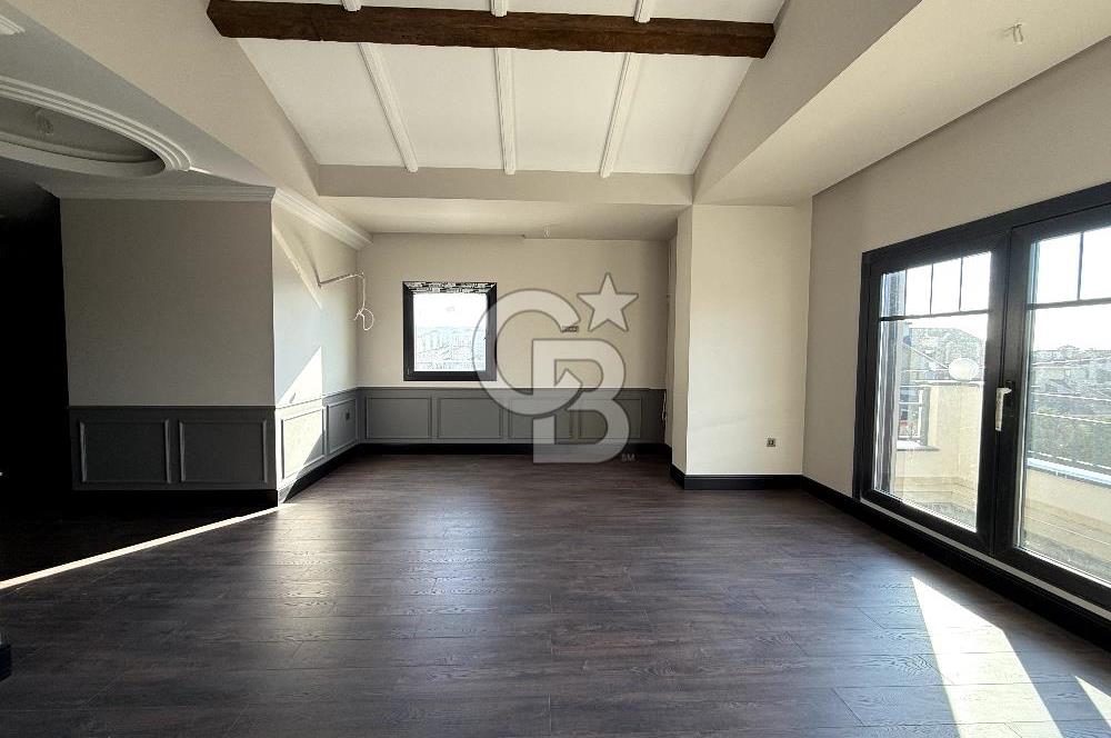 CB EAGLE'dan YENİ MAH. SİTE İÇERİSİNDE 5+2 450m² TRIPLEKS VİLLA
